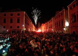 Brits, Spanish, Turks And Bosnians To Surge On Dubrovnik For NYE
