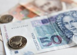 Croatia Slashes Reserve Rate to Stimulate Growth