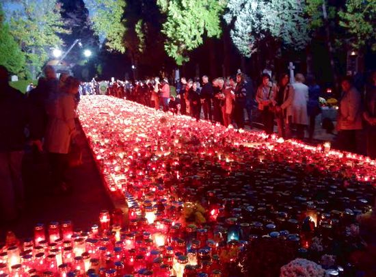 Croats Pay Respects on All Saint’s Day