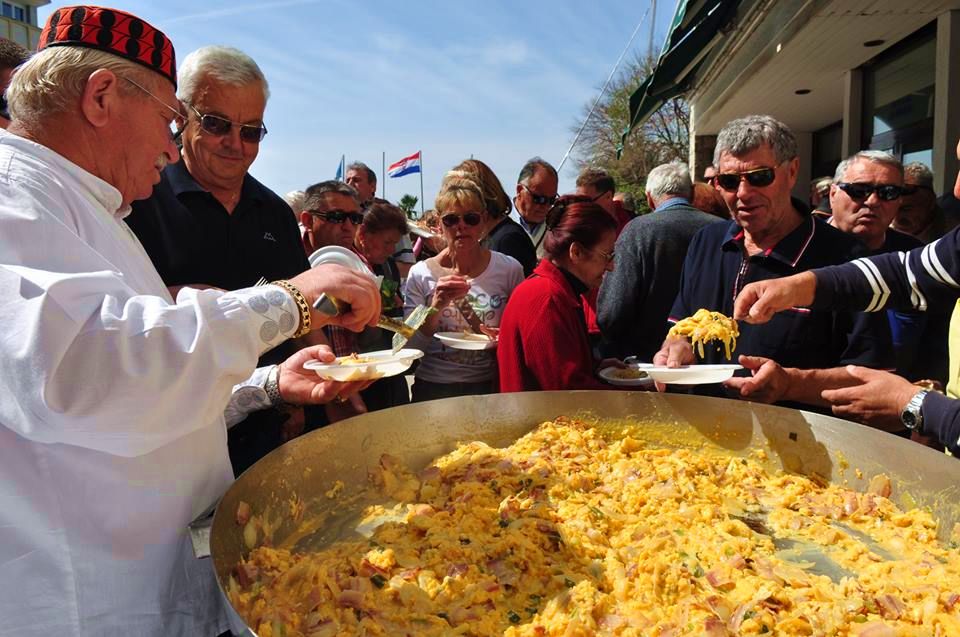 Traditional Easter Monday Breakfast Shout Held Again in Šibenik