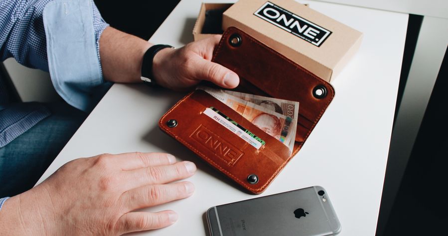 ONNE – 100% Croatian Designed & Handmade iPhone Wallets