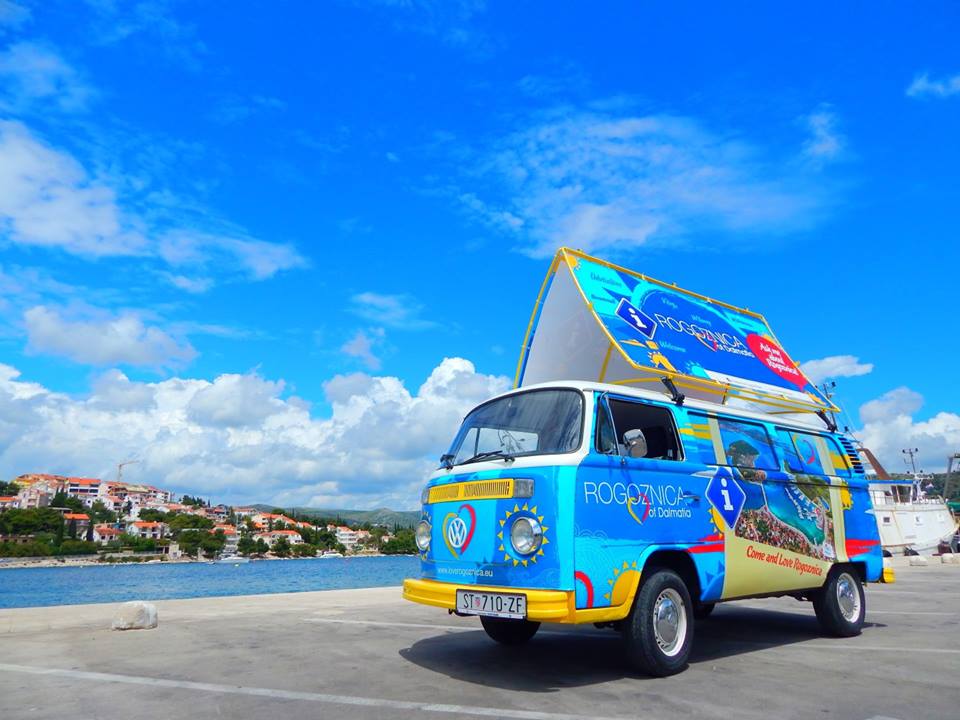 First mobile tourist office in Croatia (photo: Rogoznica Tourist Board)