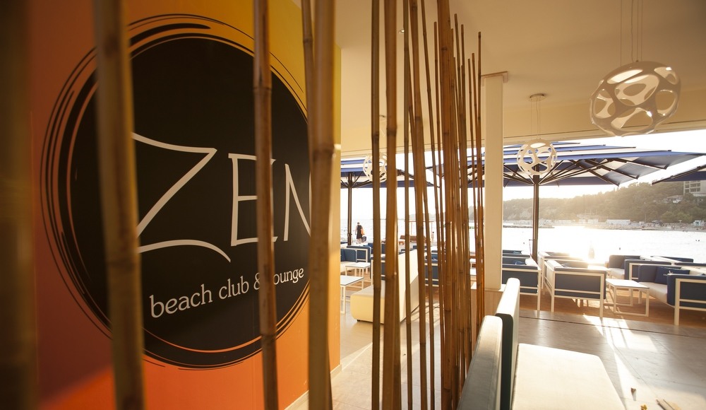 Zen Beach Club lounge (photo: promo)