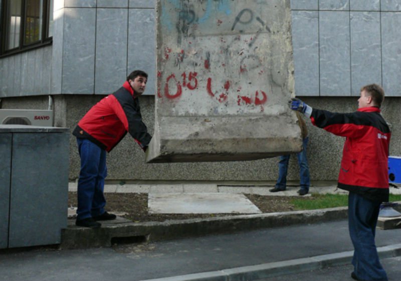 Things to see in Zagreb: Original Remains of the Berlin Wall
