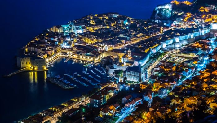 Dubrovnik City Walls to Open at Night for Tours?
