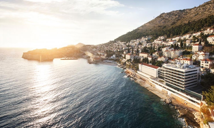 [PHOTOS] Iconic 5-Star Dubrovnik Hotel Closes for Makeover
