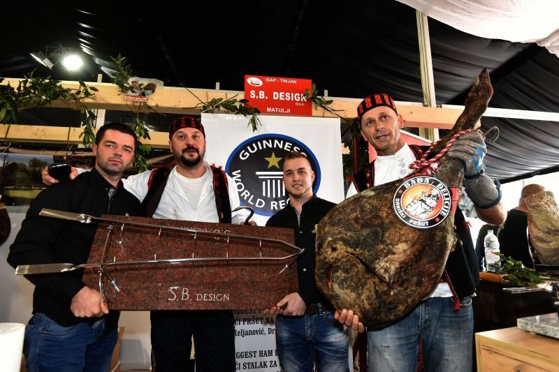[PHOTO] Guinness World Record Pršut Presented in Istria