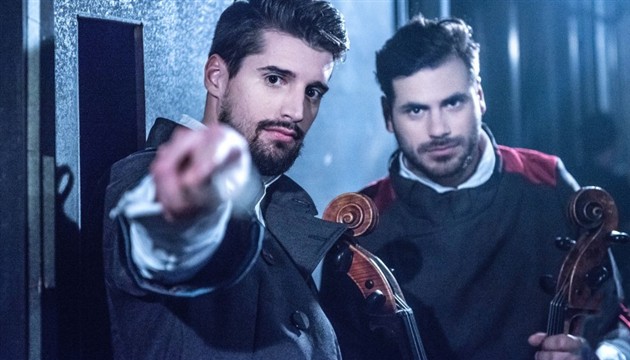 [VIDEO] 2CELLOS Pay Tribute to Freddie Mercury with Rendition