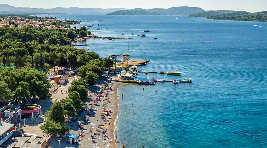 Popular Croatian Tourist Town Creating Beach Where Water is 10°C Warmer