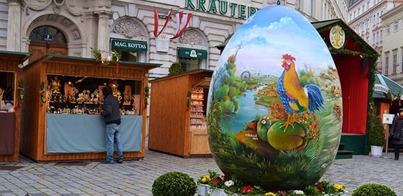 120 kg Decorated Croatian Egg on Display at Old Vienna Easter Market
