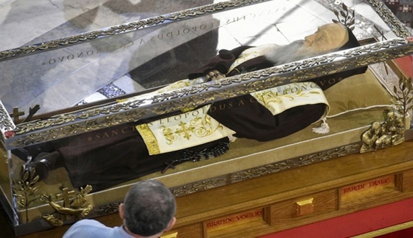 Body of Croatian Saint Leopold Mandić Arrives in Croatia for Second Time