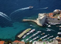 Every Country’s No.1 Tourist Attraction on a Map