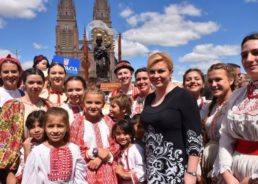 PHOTOS: Croatian President Meets Croatian Community in Argentina