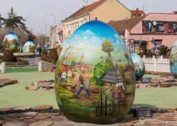 Giant Croatian Decorated Eggs to be Gifted to European Cities for Easter