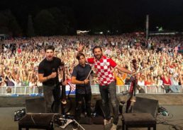 VIDEO: 2CELLOS Perform in London & Wind Up Crowd