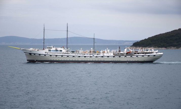PHOTOS: World’s largest sailing ship takes first sail from Split to Rijeka