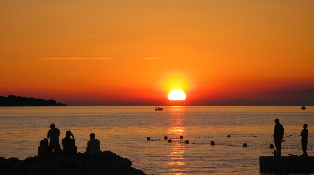 Croatia ranked world’s 22nd safest country Sunset-1156793_1280-1024x572