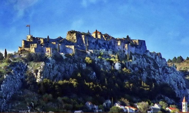 Historical Klis Fortress to be completely lit up at night