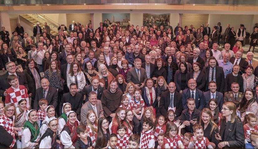 PHOTOS: President meets  New York’s Croatian community