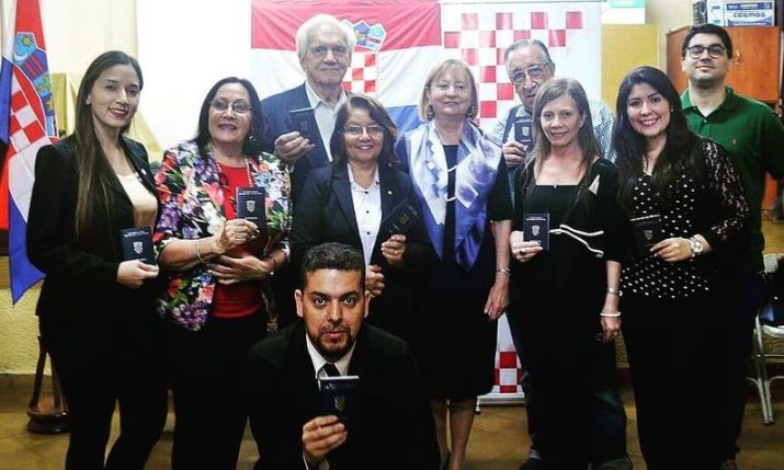 Paraguayan Croats receive Croatian passports as ambassador welcomed