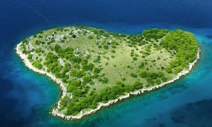 PHOTOS: Six cute heart-shaped islands in Croatia