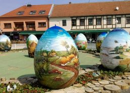Traditional display of giant decorated Easter eggs opens in Croatian city