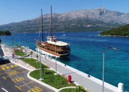 PHOTOS: New Korcula port receives first boat 