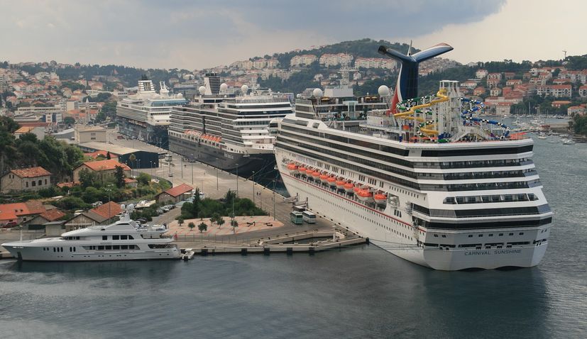 Dubrovnik introducing foreign cruise ships tax from 1 Jan, 2021