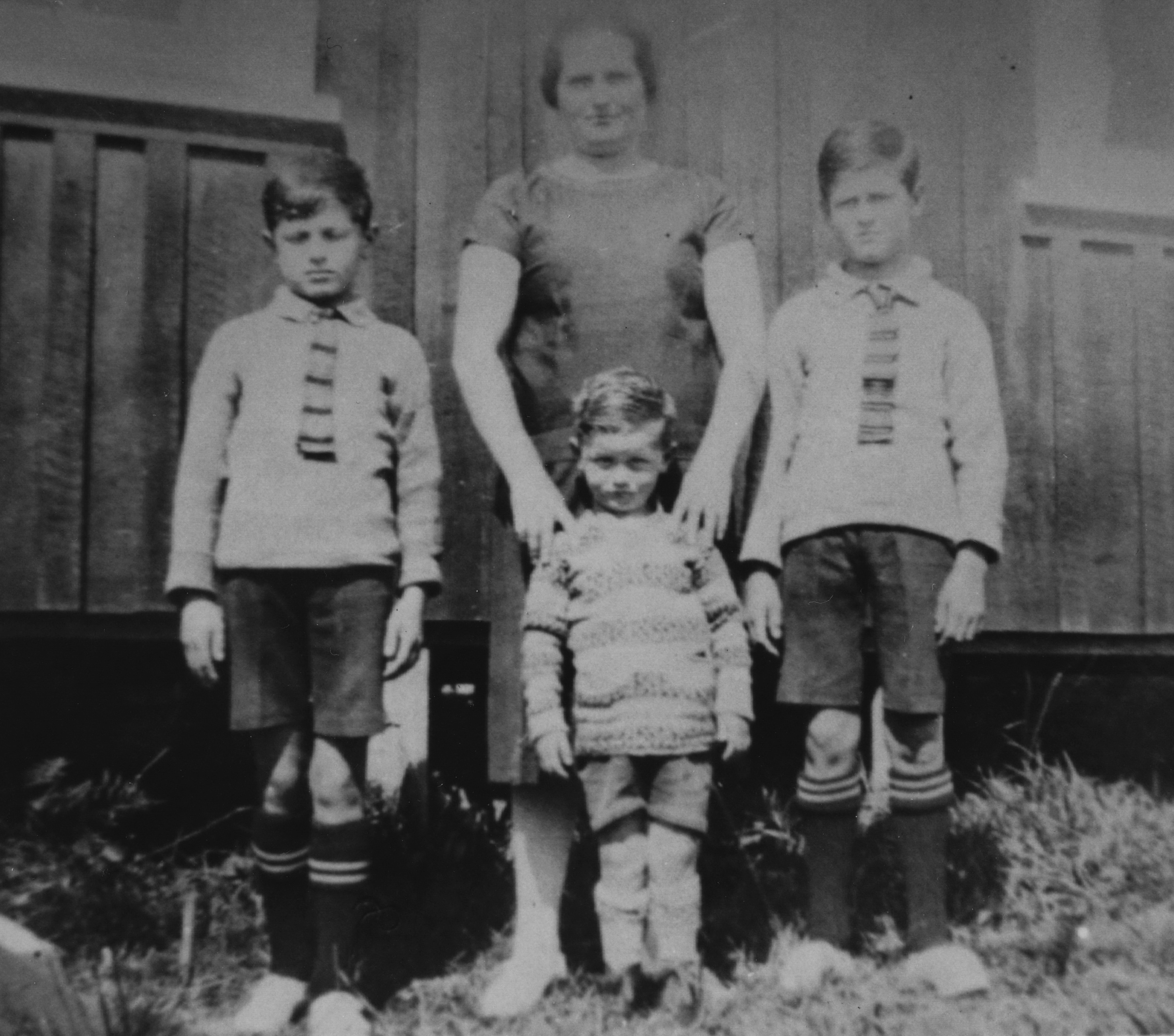 Pioneer Croatian settlers in New Zealand: Belić family story 3.Marija-Belich-nee-Batistic-with-Nick-Jim-and-Tony.-SweetwaterE_resize