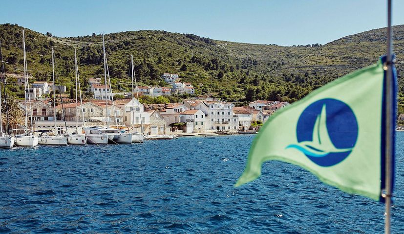 Split-Brač team sailing event & beach clean-up to promote sustainable tourism development 