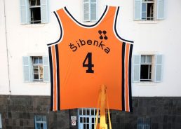 Giant Dražen Petrović jersey goes up in Šibenik to mark the late great’s birthday 