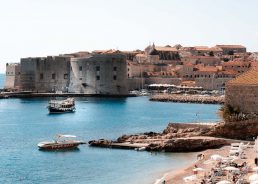 44 direct weekly flights connecting London and Dubrovnik