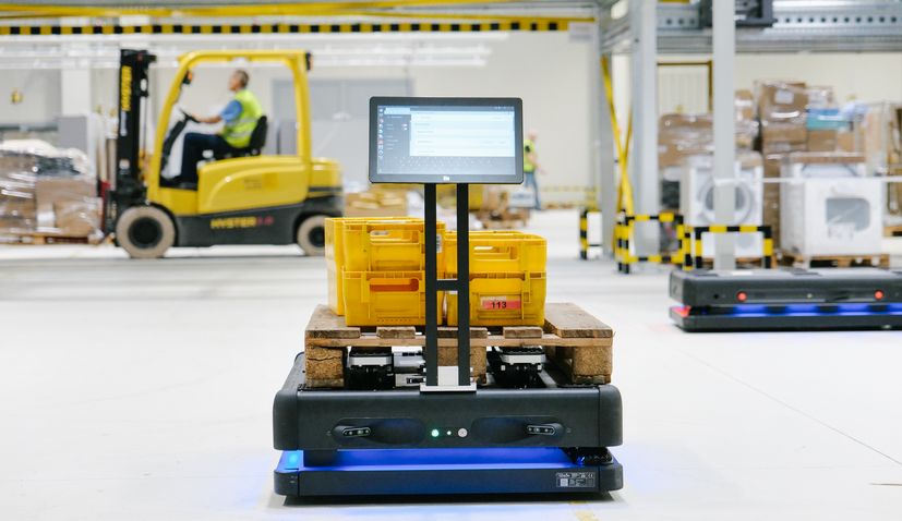 Croatian Post introduce autonomous robots at new sorting centre 