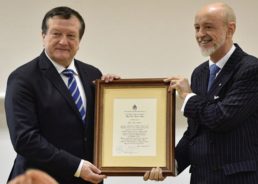Zagreb University rector receives Juan Vucetich Award