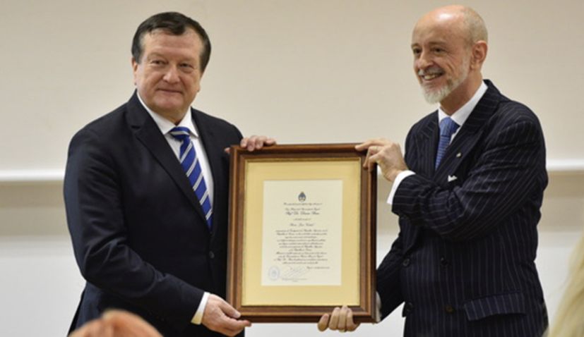Zagreb University rector receives Juan Vucetich Award