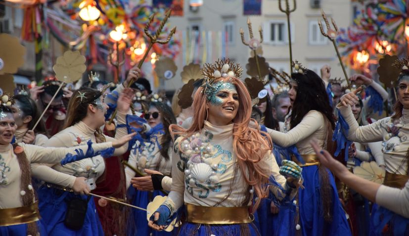 VIDEO: 11,000 carnival revellers march through central Rijeka