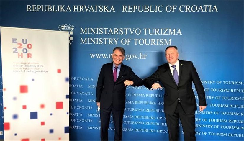 Croatian and Slovenian ministers discuss tourism, easing COVID-19 restrictions