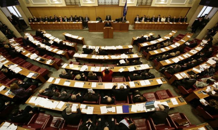 Croatian parliament extends validity of foreigners’ stay and work permits, adopts law to suspend enforcement on wages, pensions