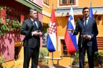 Presidents expect Slovenians to spend vacation in Croatia