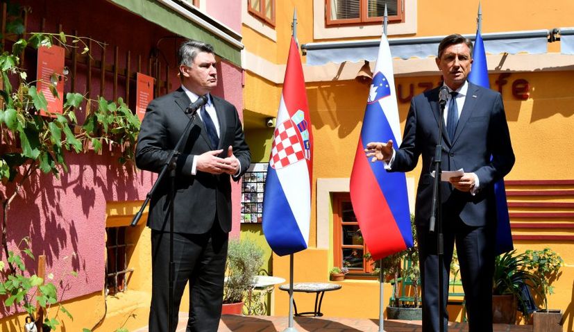 Presidents expect Slovenians to spend vacation in Croatia