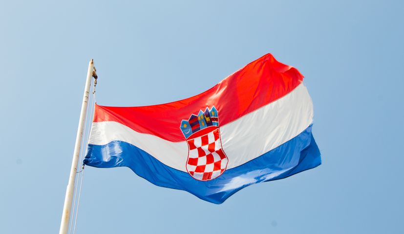 Croatia eases some border restrictions for foreigners 