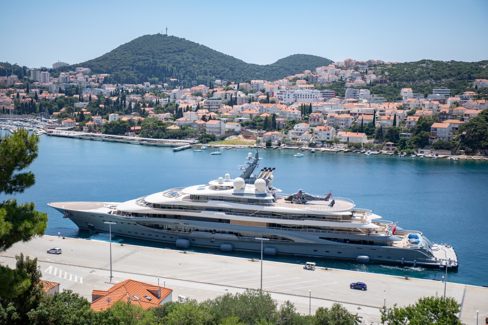 mega yachts charter croatia