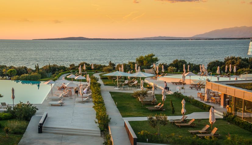 600 hotels and 325 camping sites now open in Croatia