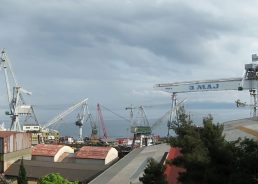 3. Maj dock, MKM Yachts ink 10-year subcontract and cooperation agreement