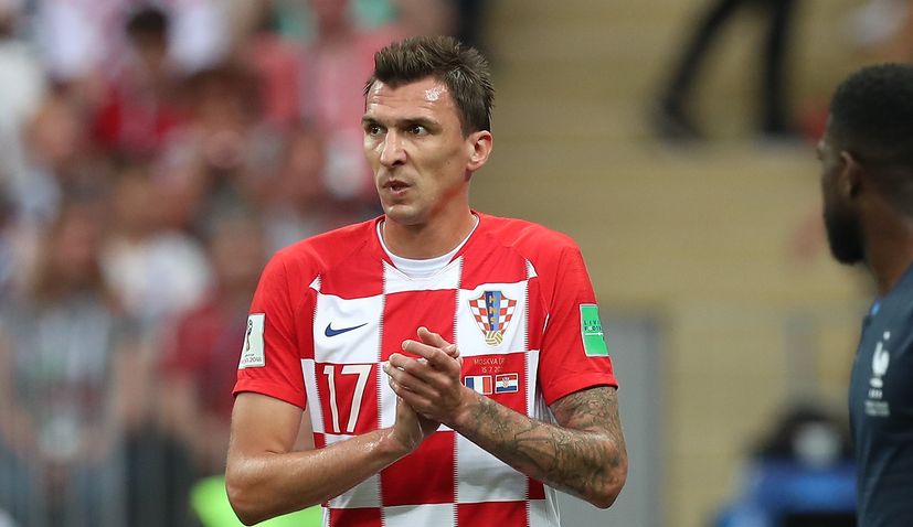 Mario Mandzukic a free agent after contract in Qatar terminated