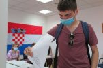 Polling stations close throughout Croatia – lower turnout