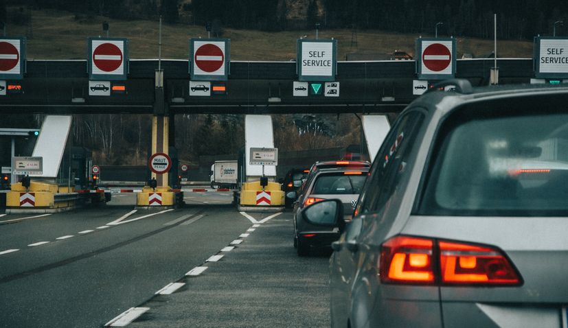 Hojs hints at possible traffic jams at Slovenia-Croatia border