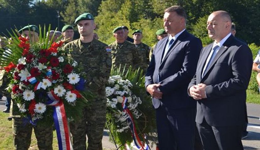 Commemoration held for fallen soldiers who defended Croatian town of Sunja