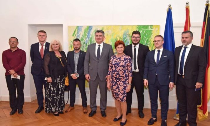 President Milanovic starts official visit to Germany with talks with Croatian community reps