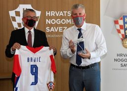 Croatian Football Federation and Croatia Airlines ink cooperation contract 